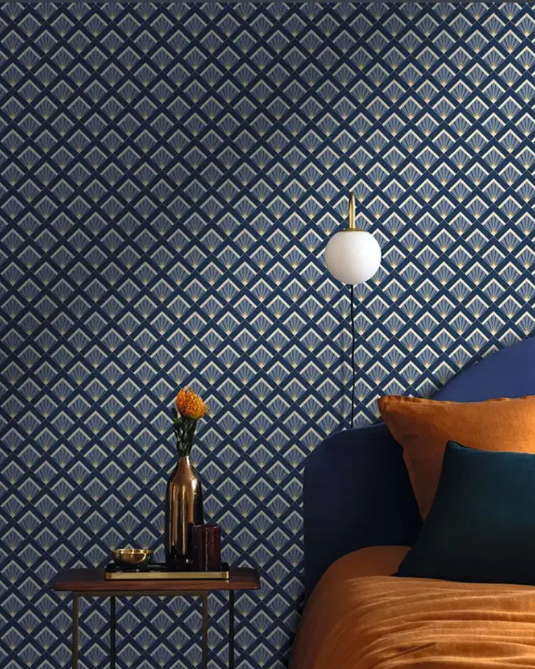 Closeup of a wallpaper showing its Art-Deco, Contemporary, Geometric pattern, color, and subtle texture.